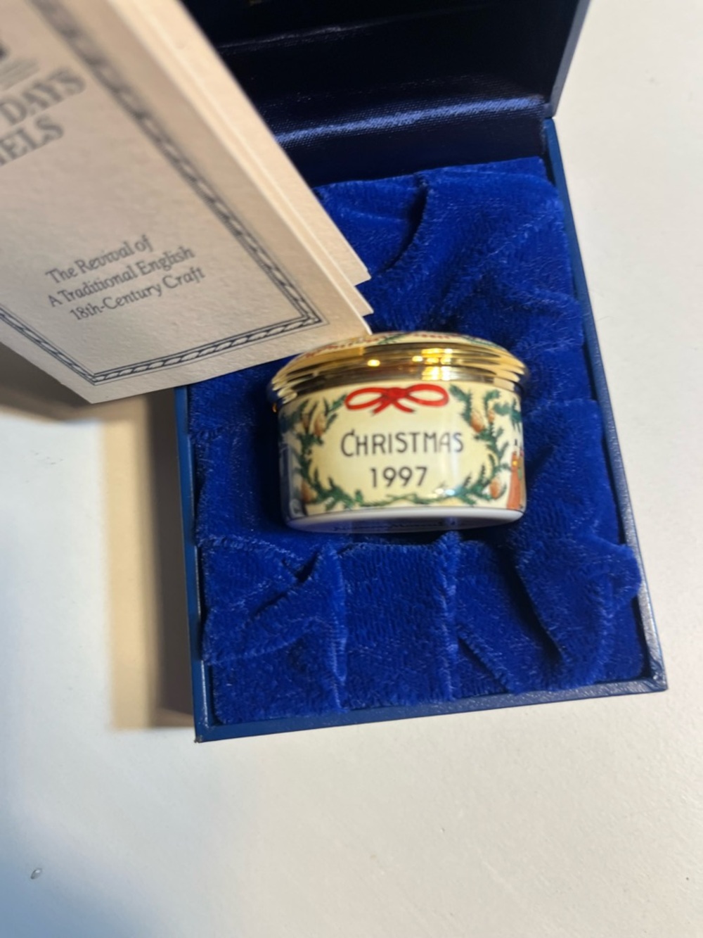 Halcyon Days Enamels “The Perfect Christmas Gift” 1997 - Picture 2 of 9